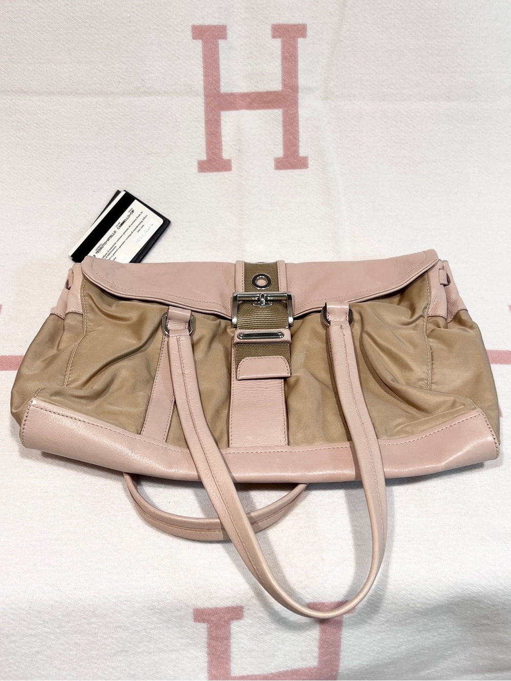 PRADA⭐️🌸Leather Shoulder Bag in Blush and Taupe